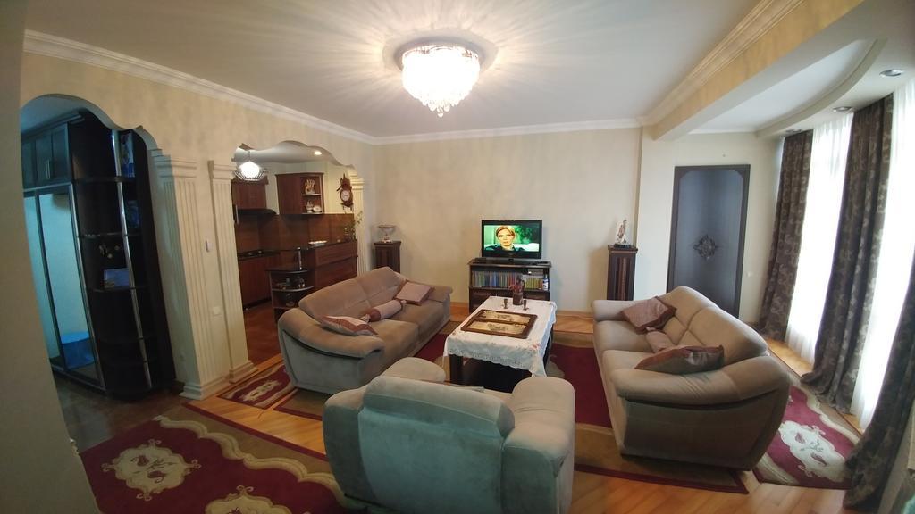 Gigi Apartments Batumi Eksteriør bilde